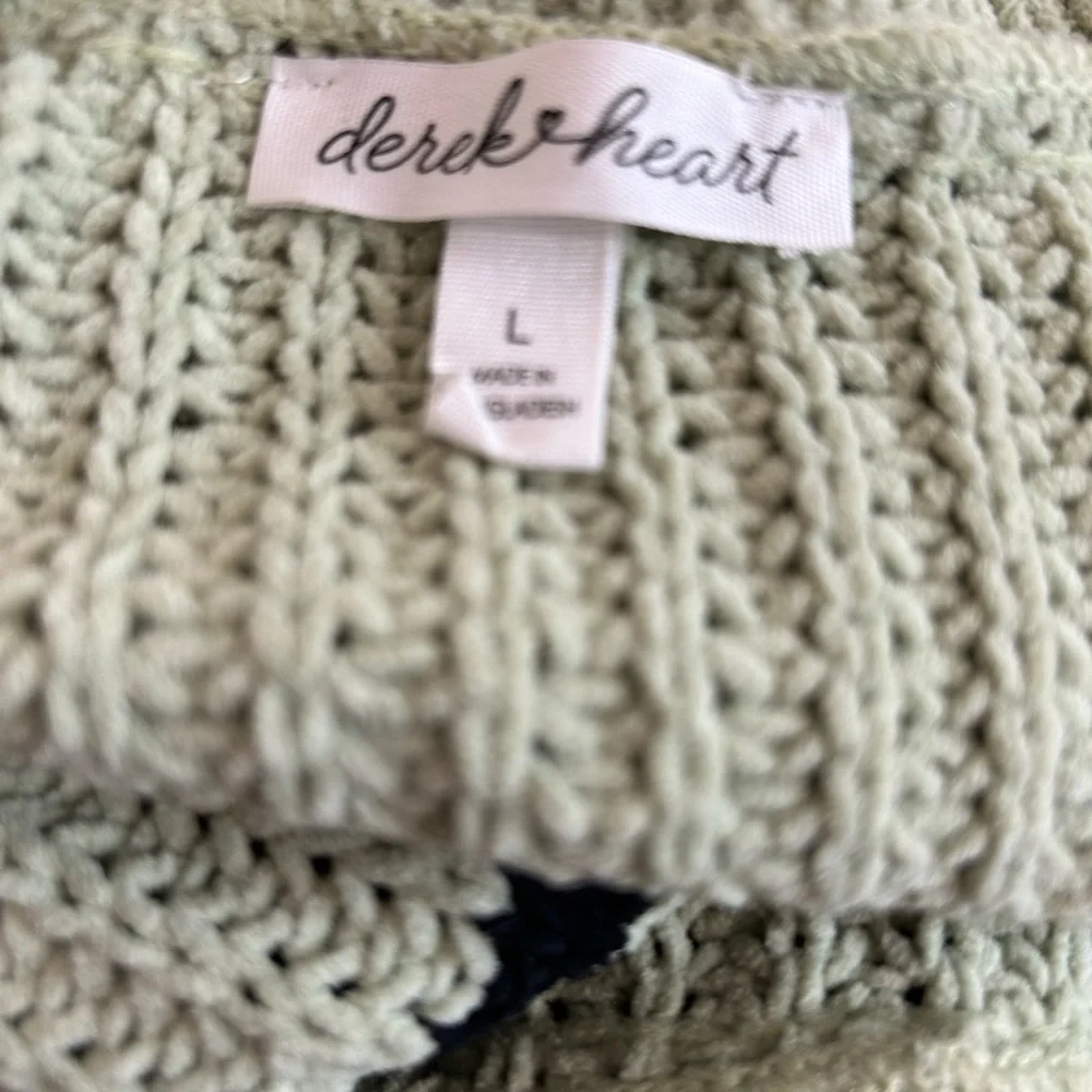 Derick‎ Heart stripped sweater large sage green